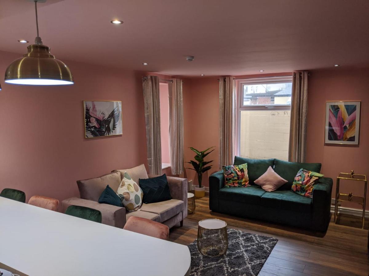 Charles Alexander Short Stay - Highcliffe Apartments Cleveleys Exterior foto
