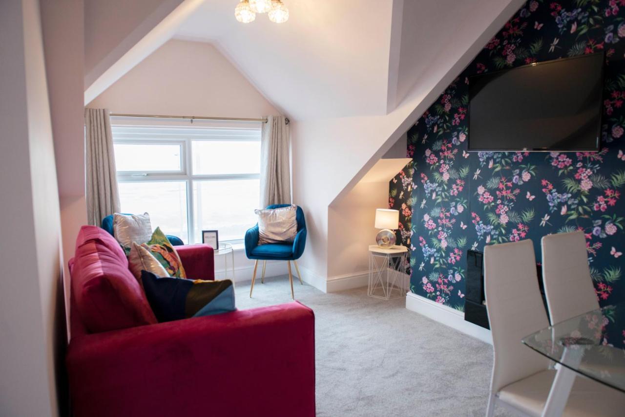 Charles Alexander Short Stay - Highcliffe Apartments Cleveleys Exterior foto
